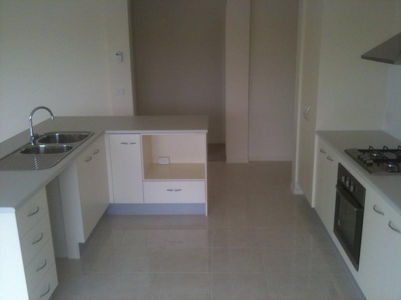 8 Rock Daisy Drive, Cranbourne VIC 3977