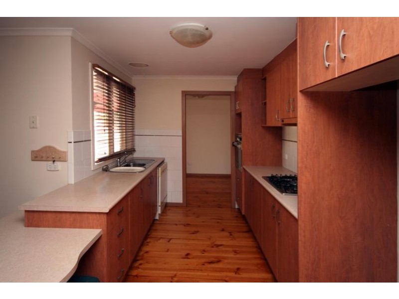 42 Wallace Road, Cranbourne VIC 3977