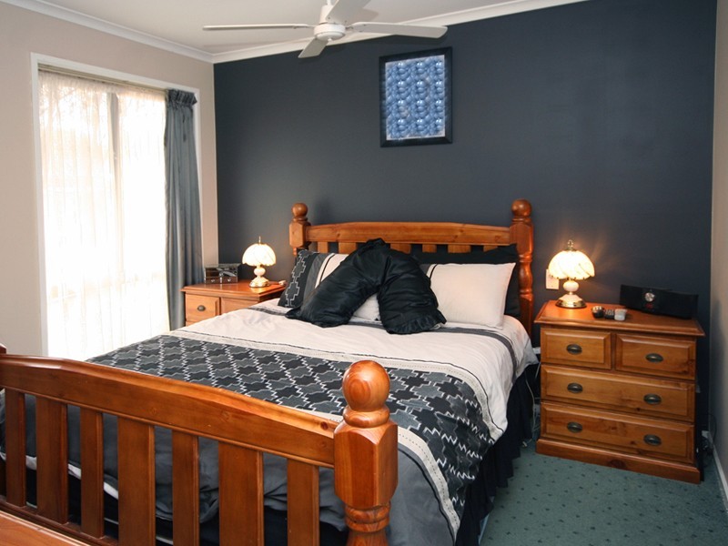 6 Kent Court, Cranbourne VIC 3977