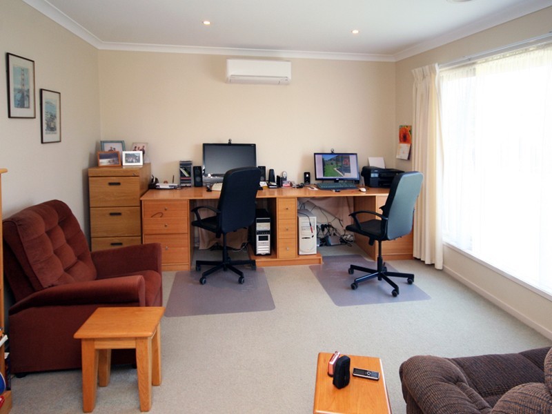 Cranbourne East VIC 3977