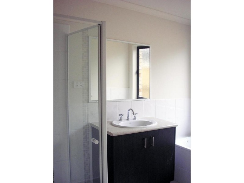 8 Gabitt Street, Clyde North VIC 3978