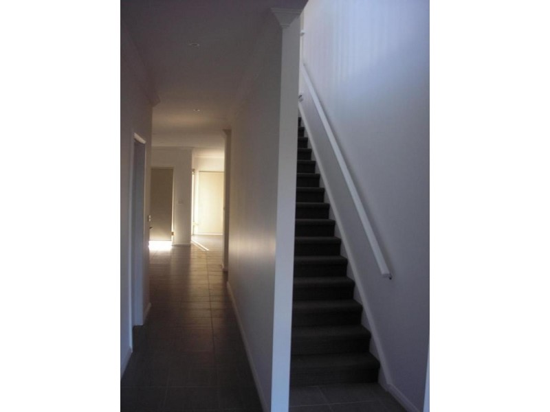 82 Thunderbolt Drive, Cranbourne East VIC 3977