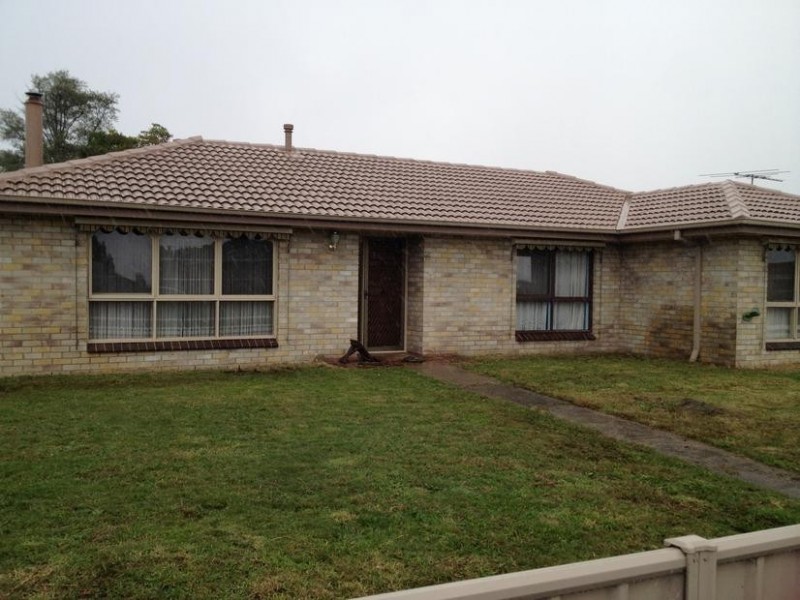 15 McLaren Avenue, Cranbourne VIC 3977