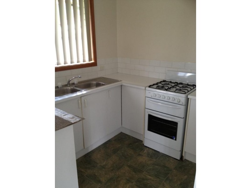 1 Don Drive, Cranbourne VIC 3977