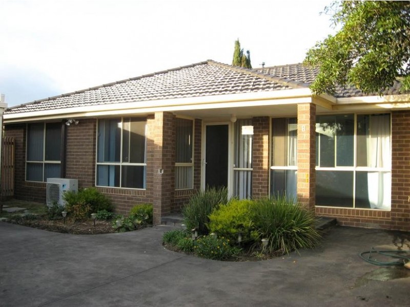 2/70 Pound Road, Hampton Park VIC 3976