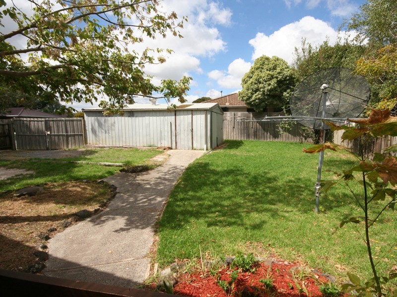 2 Bourke Road, Cranbourne VIC 3977