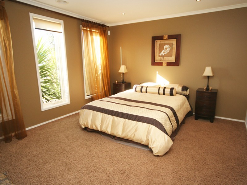 Cranbourne VIC 3977