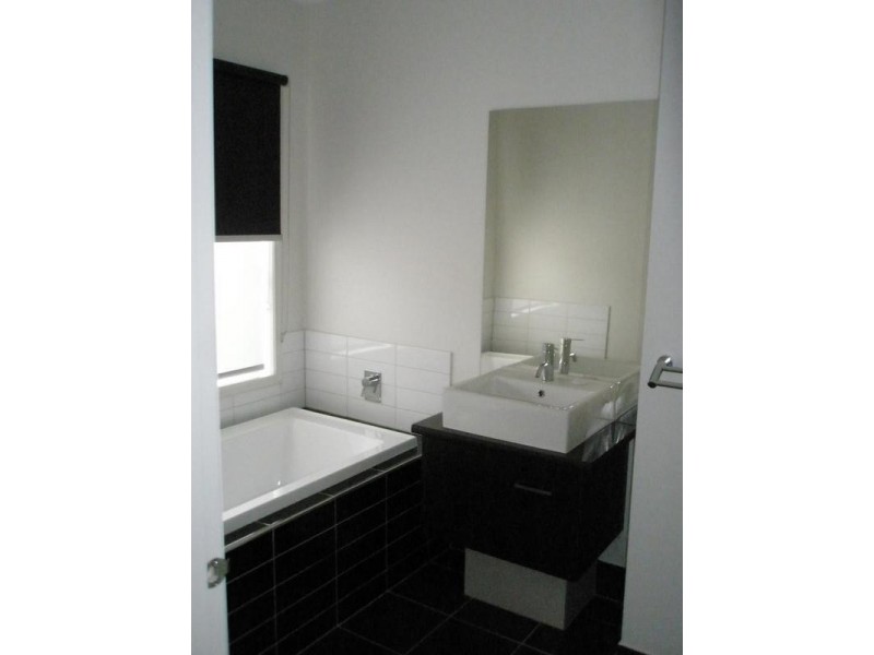 11 Wild Scotchman Way, Cranbourne East VIC 3977