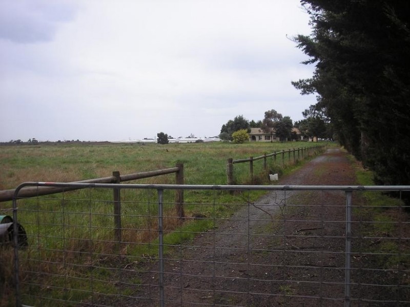 2260 South Gippsland Highway, Devon Meadows VIC 3977