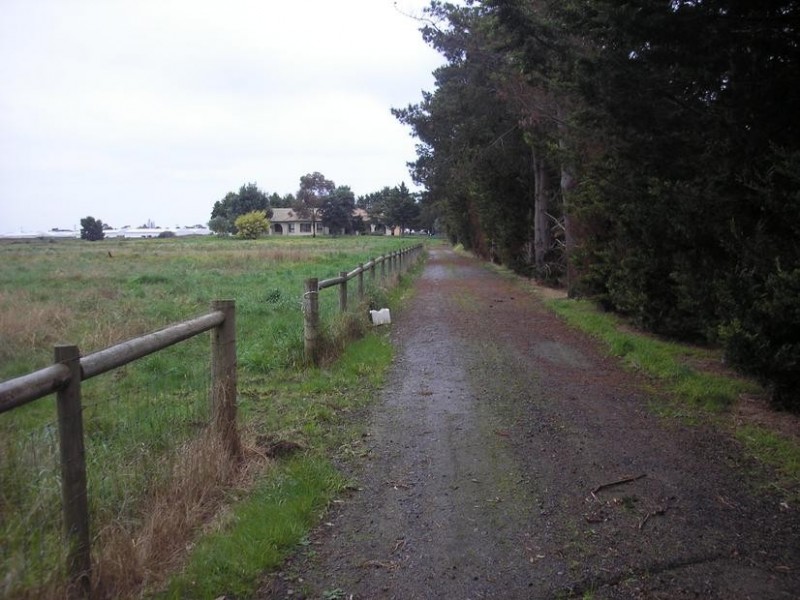 2260 South Gippsland Highway, Devon Meadows VIC 3977