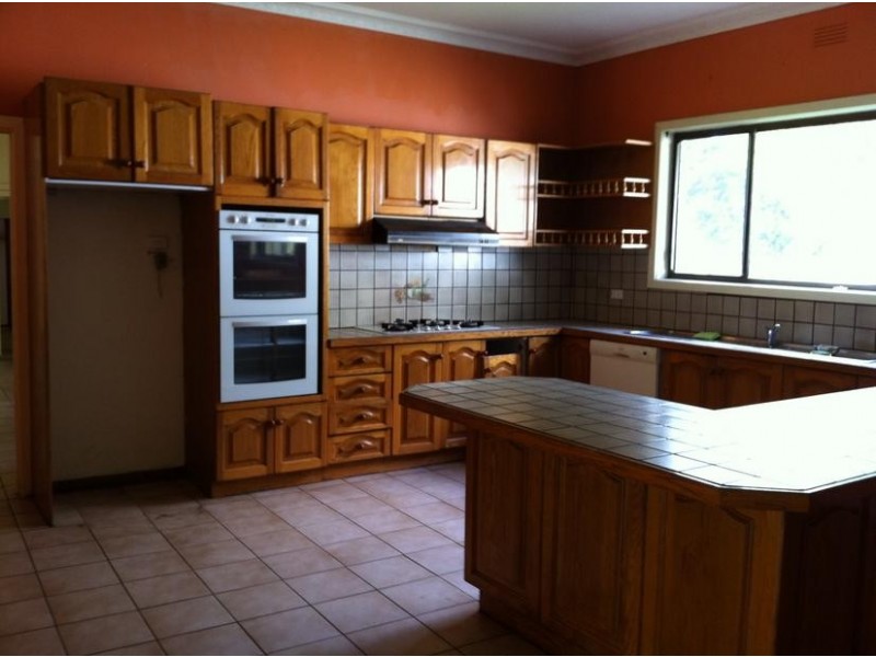 2260 South Gippsland Highway, Devon Meadows VIC 3977