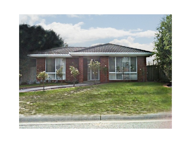 25 Broome Crescent, Cranbourne VIC 3977