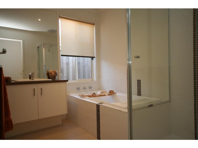 34 Waterbury Street, Cranbourne North VIC 3977