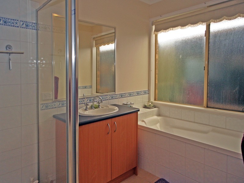 Cranbourne East VIC 3977