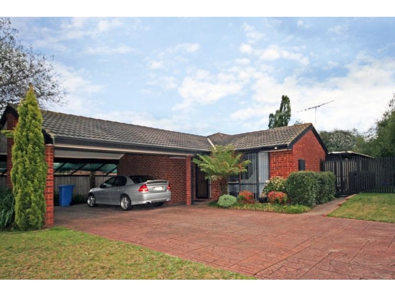 43 Toirram Crescent, Cranbourne North VIC 3977