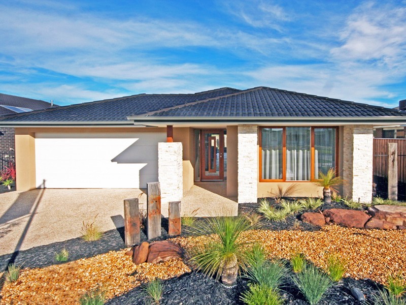 Cranbourne North VIC 3977