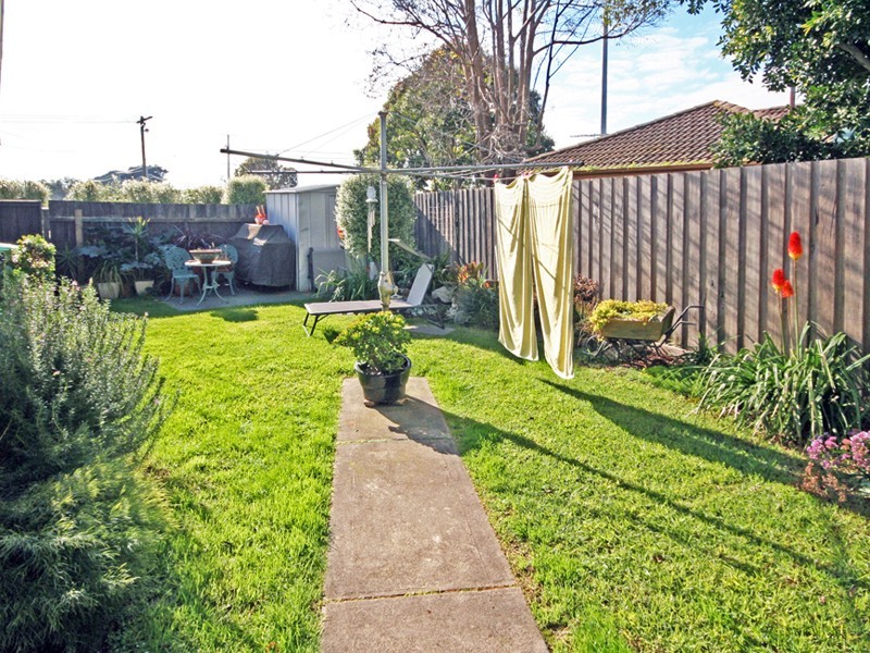 2/16 Lecky Street, Cranbourne VIC 3977