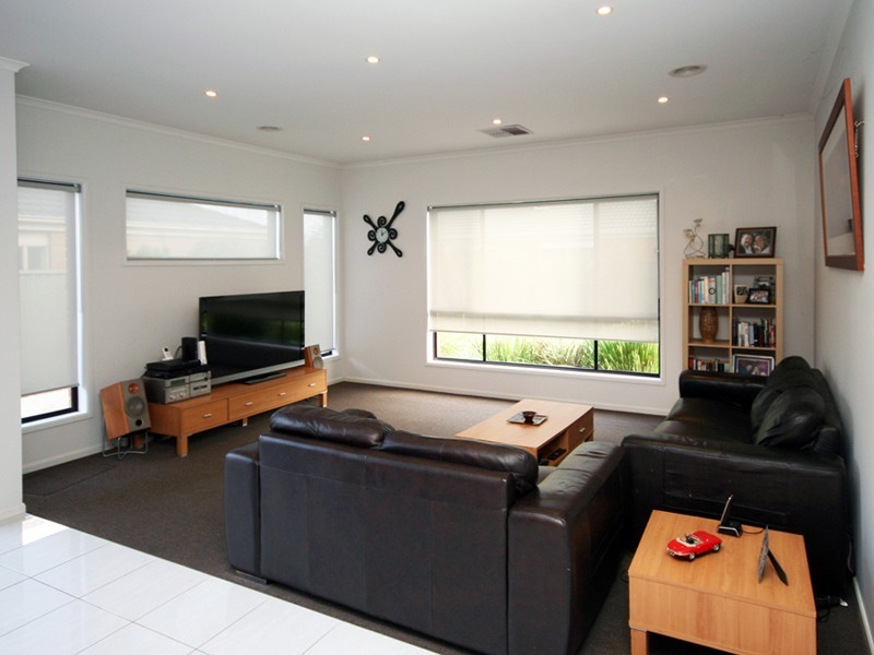 3 Archers Field Drive, Cranbourne East VIC 3977