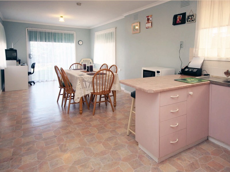 1 Spring Road, Junction Village VIC 3977