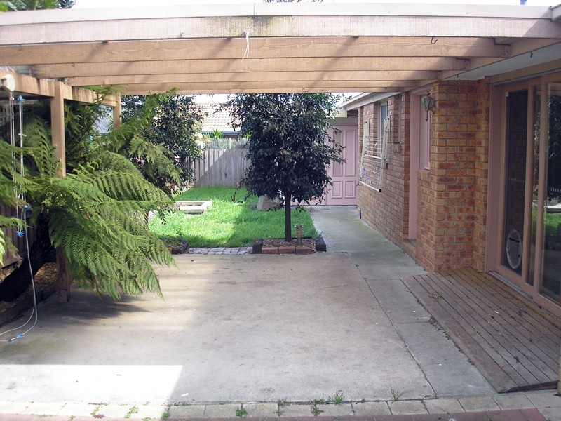 88 Courtenay Avenue, Cranbourne North VIC 3977
