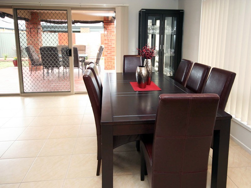 35 Archers Field Drive, Cranbourne East VIC 3977