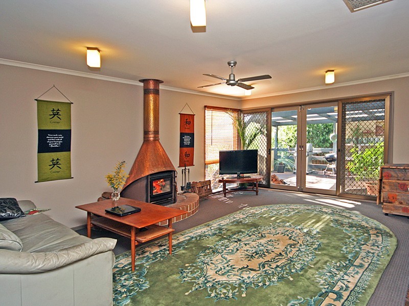 8 Penguin Close, Blind Bight VIC 3980