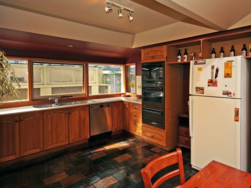 8 Penguin Close, Blind Bight VIC 3980