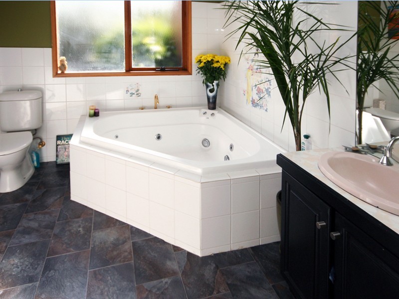 8 Penguin Close, Blind Bight VIC 3980