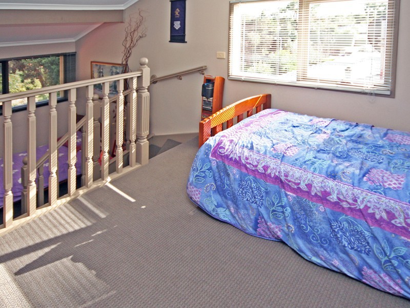 8 Penguin Close, Blind Bight VIC 3980