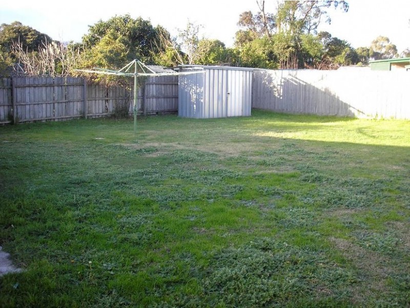 8 Bourke Road, Cranbourne VIC 3977