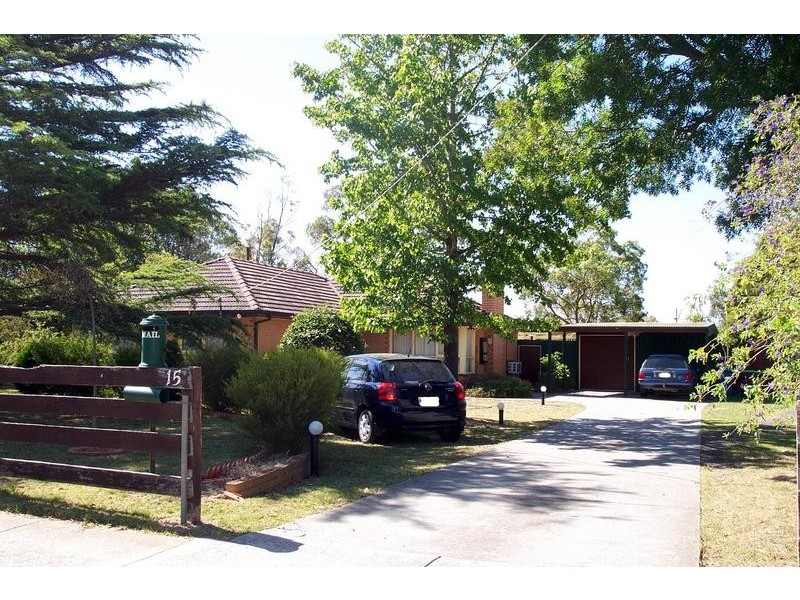 15 Elizabeth Street, Cranbourne North VIC 3977