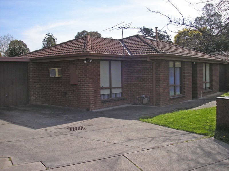 2/61 Cameron Street, Cranbourne VIC 3977