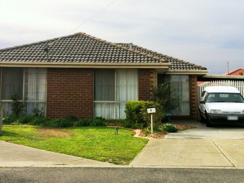 4 Chloe Court, Cranbourne VIC 3977