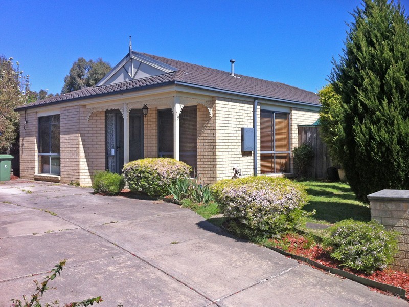 19 Middleham Close, Cranbourne VIC 3977