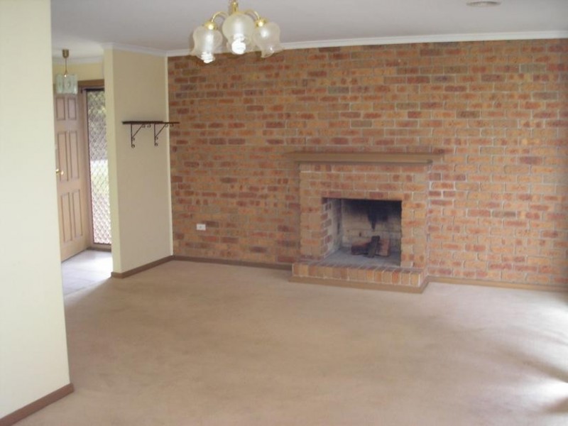 88 Courtenay Avenue, Cranbourne North VIC 3977