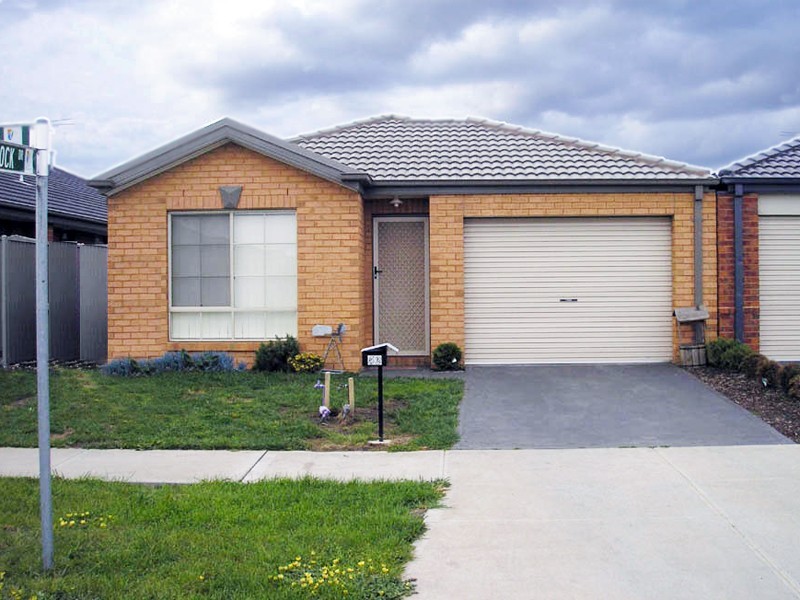 52 Greenaway Terrace, Cranbourne East VIC 3977