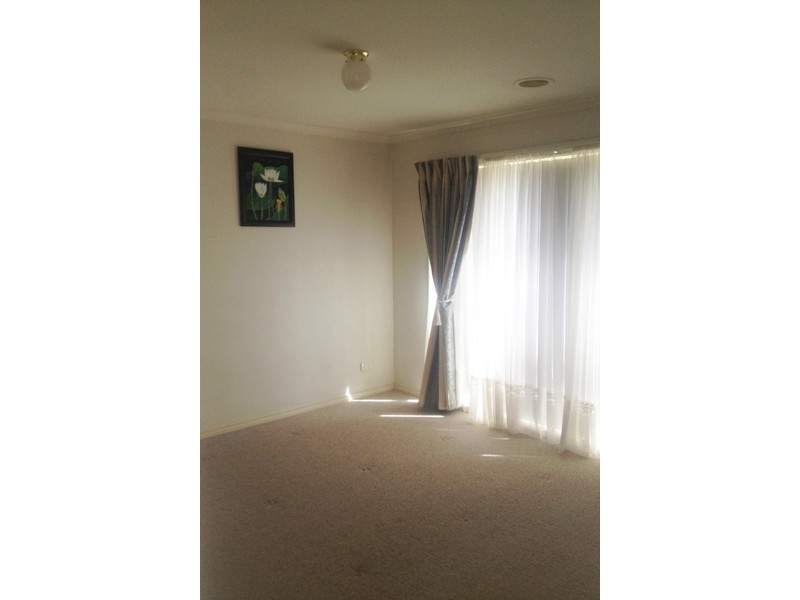 216 Evans Road, Cranbourne West VIC 3977