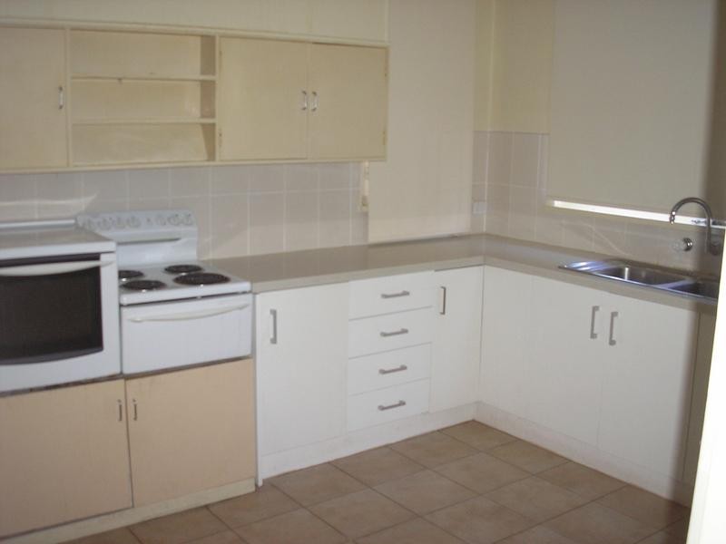 8 Stawell Street, Cranbourne VIC 3977