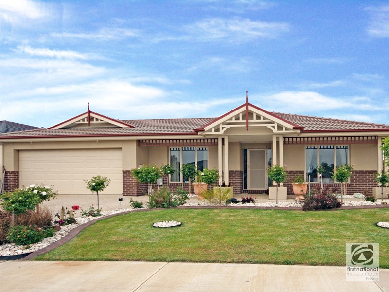 61 Thunderbolt Drive, Cranbourne East VIC 3977