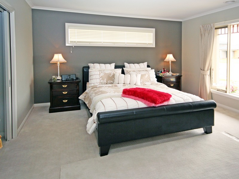 61 Thunderbolt Drive, Cranbourne East VIC 3977