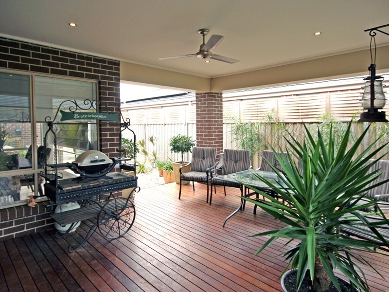 61 Thunderbolt Drive, Cranbourne East VIC 3977