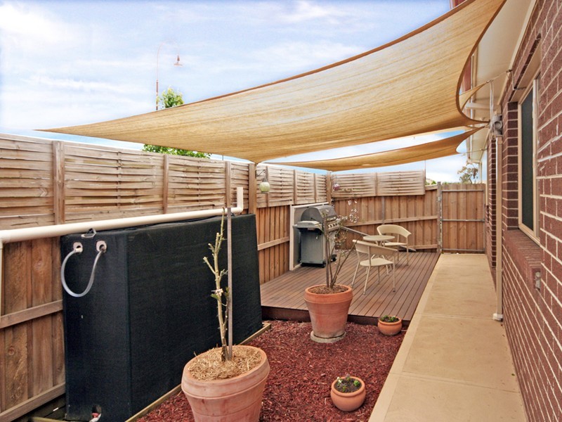 61 Thunderbolt Drive, Cranbourne East VIC 3977