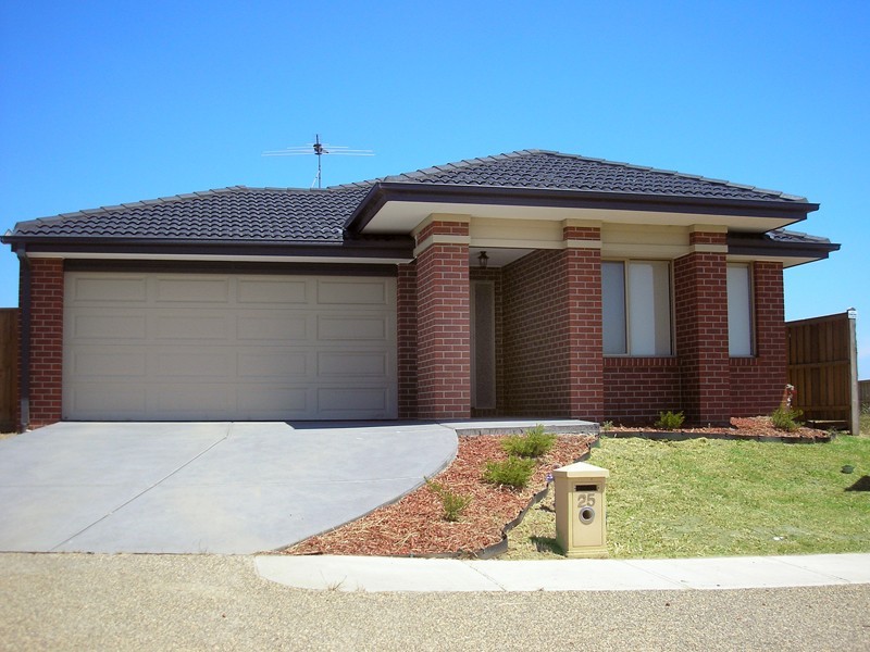 25 George Frederick Drive, Cranbourne West VIC 3977