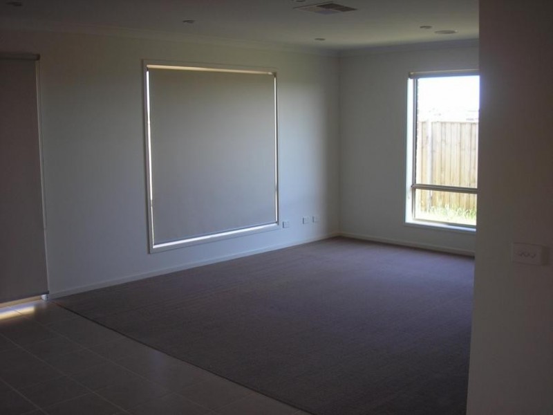 25 George Frederick Drive, Cranbourne West VIC 3977
