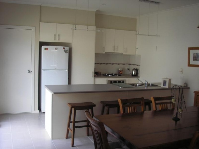 40 Mannavue Boulevard, Cranbourne North VIC 3977