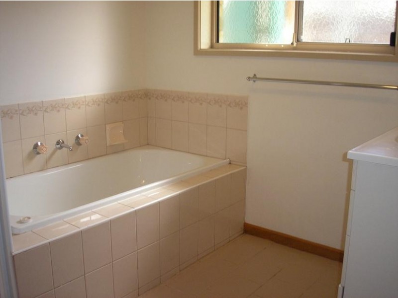 18A Bayport Dve, Langwarrin VIC 3910