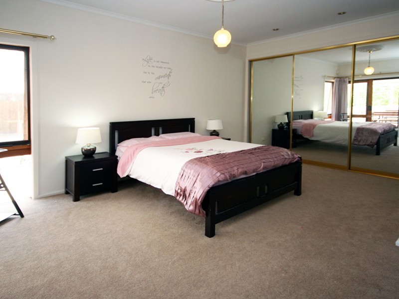 207 Smiths Lane, Cranbourne South VIC 3977