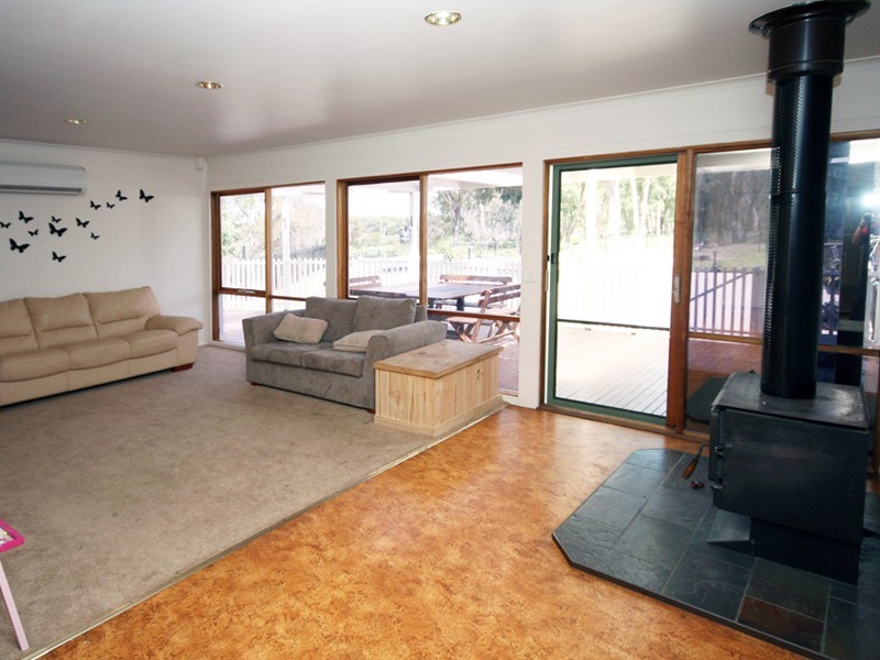 207 Smiths Lane, Cranbourne South VIC 3977