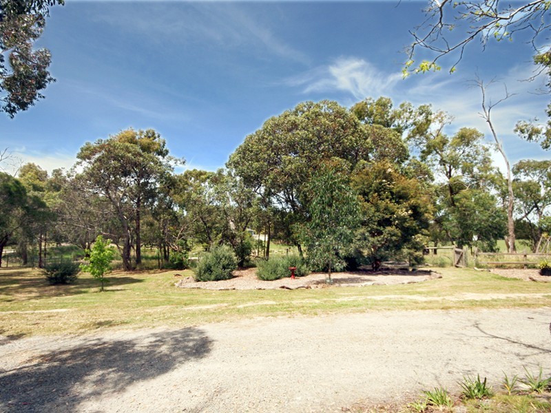 207 Smiths Lane, Cranbourne South VIC 3977