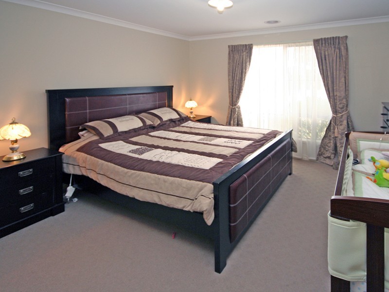 Cranbourne VIC 3977